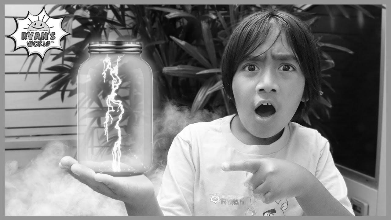 Easy methods to Make Lightning In a Bottle DIY Science Experiments for teenagers!